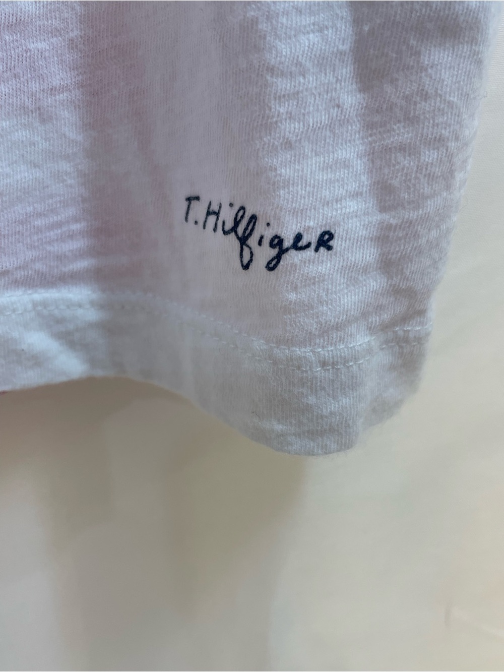 Tommy Hilfiger Women’s White Graphic Tee w/ Pink Stripes Size XL -Sun Sea & Sand - Picture 5 of 9
